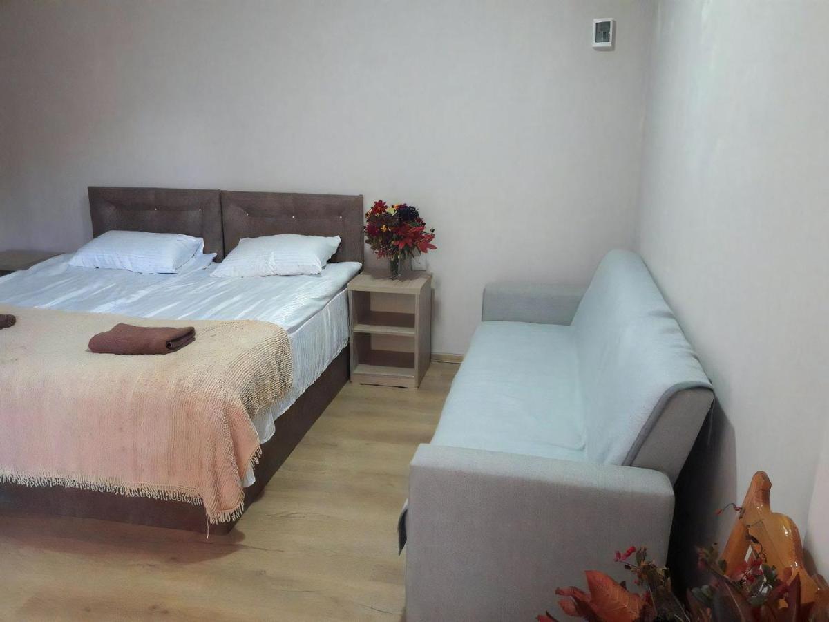 Guest House Mari30 Mestia Exterior photo